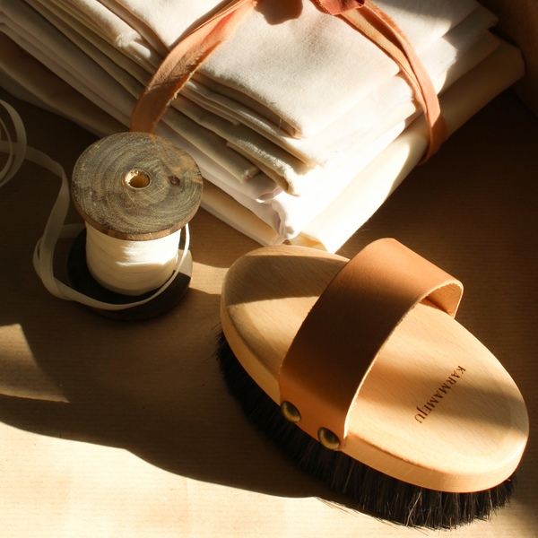 RECHARGE ionic body brush